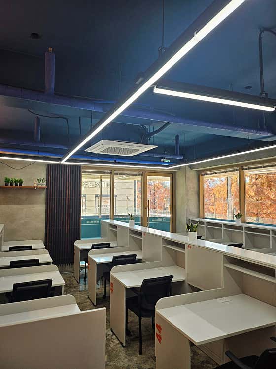 하이브리드 스터디 테이블